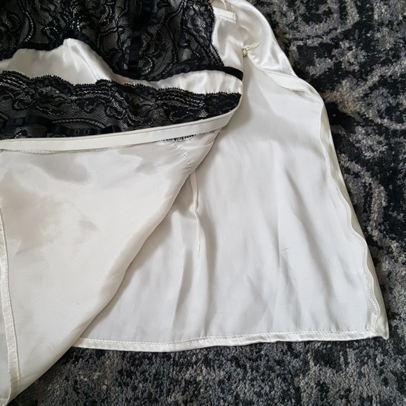 Silk and lace top - Picture 3 of 4